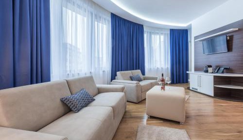 Family Suite with Free Parking