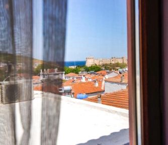Deluxe Quadruple Room with Sea View