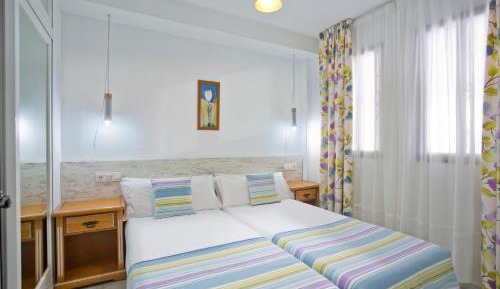 Two-Bedroom Apartment (1-6 adults)