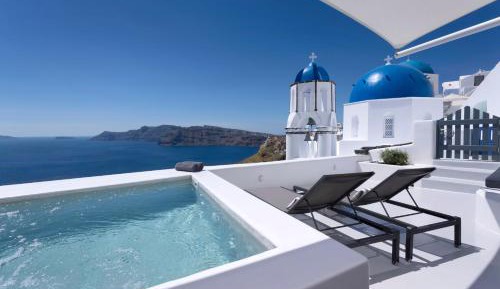 Bluedome Cavehouse 