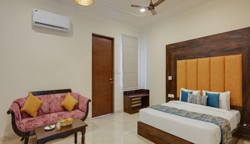 Deluxe Pool View Room with Private Balcony