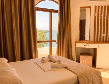 Studio with Sea View