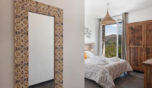 Superior One-Bedroom Apartment