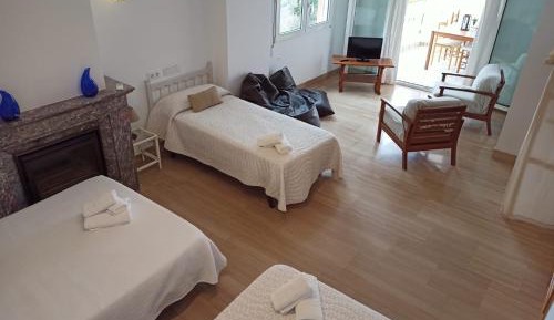 Quadruple Room with Private External Bathroom