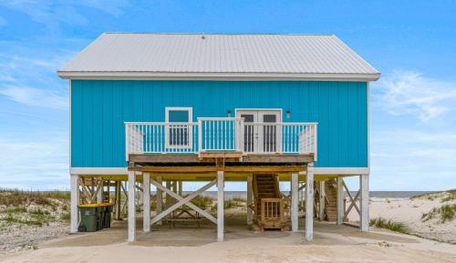 Five Bedroom Holiday Home