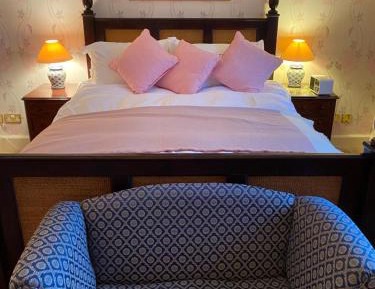 Deluxe King Suite