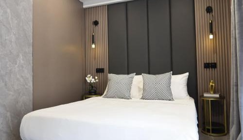 Standard Queen Room