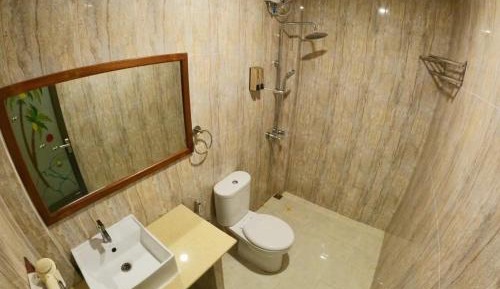 Deluxe Double Room (2 Adults + 1 Child)