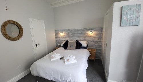 Double Room with Shower