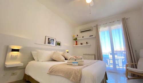 Double Room with Private External Bathroom