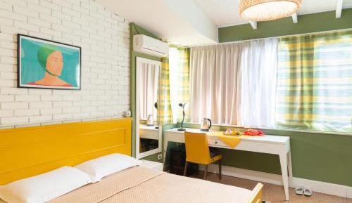 Deluxe Double Room (2 Adults + 1 Child)