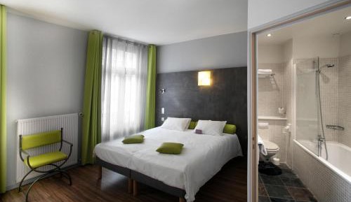 Street Side Superior Room with Double Bed and Twin Beds