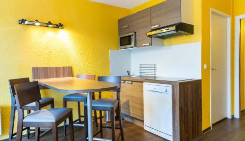 Studio (4 Adults)