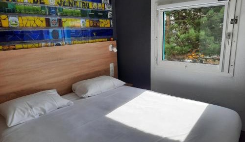 1 Double Bed