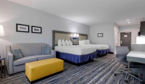 Queen Suite with Two Queen Beds - Disability Access