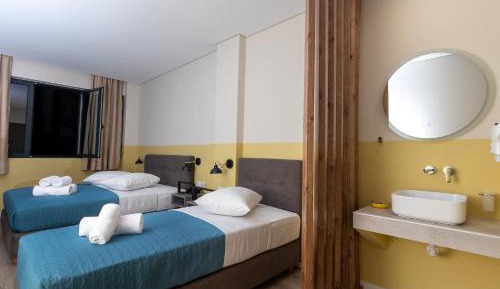 Comfort Triple Room with Shower