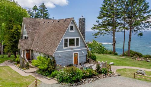 Four bedroom holiday home 