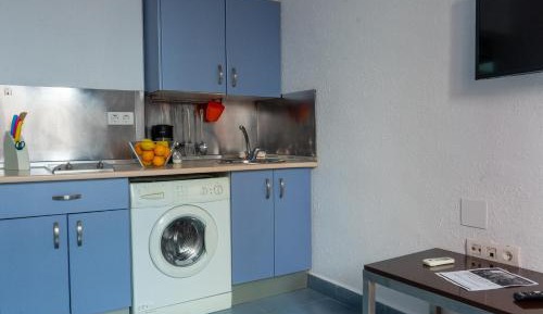 One-Bedroom Apartment with Balcony (2 Adults)