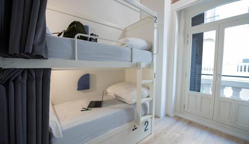 Bed in 10-Bed Mixed Dormitory Room