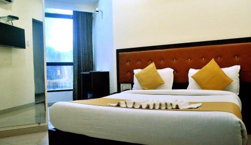Double or Twin Room with City View