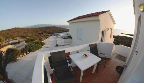 Studio with Balcony and Sea View (2nd floor)