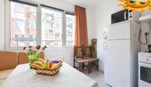 Superior One-Bedroom Apartment