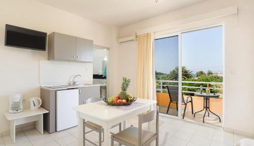 Studio (2 Adults)