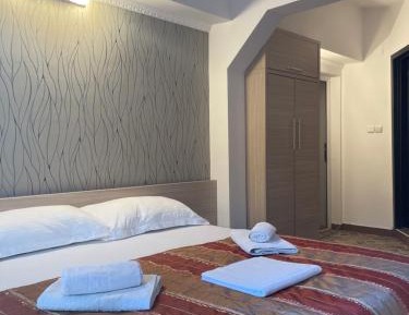 Double Room with Partial Sea View