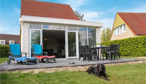 Three-Bedroom Holiday Home 