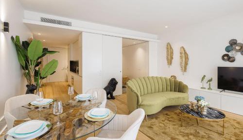 Apartment with Garden View