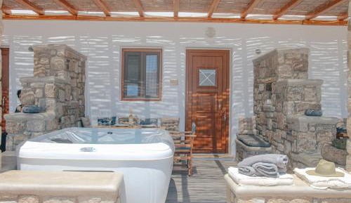 Suite with Hot Tub