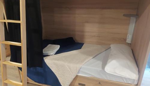Bunk Bed in Mixed Dormitory Room