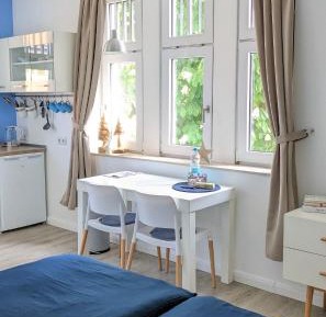 Apartment with Shower