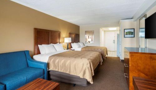 Efficiency Queen Room with Two Queen Beds - Non-Smoking