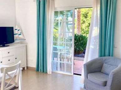 One-Bedroom Apartment with Garden View