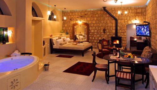 Deluxe Family Suite