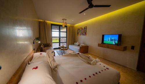 Junior Suite with Garden View