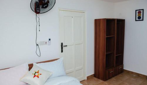 Deluxe Queen Suite