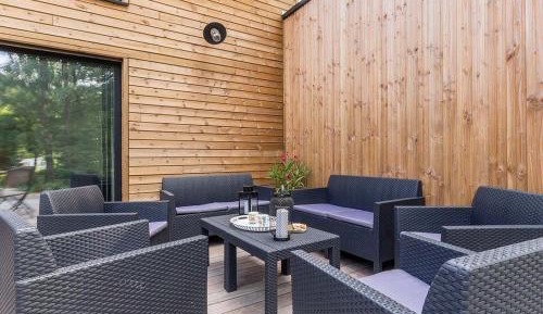 Holiday Home (11 adults)