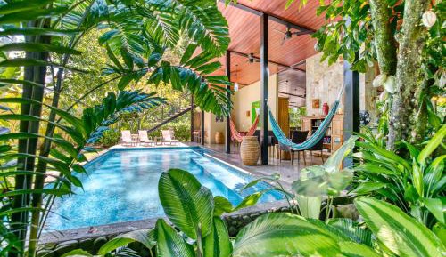 Villa with Garden View