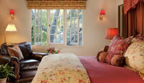 King Suite ( 2nd Floor )