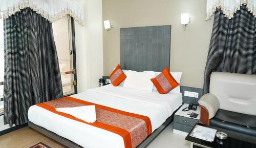 Deluxe King Room