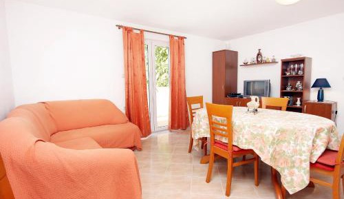 One-Bedroom Apartment with Balcony