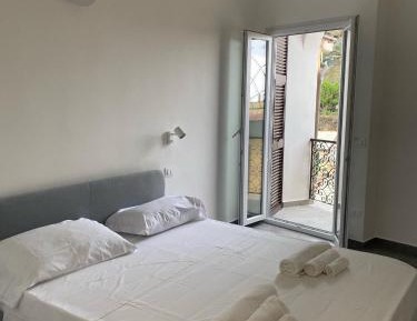 Triple Room with Terrace