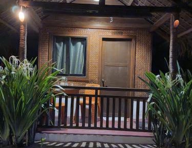 Double Room with Balcony and Partial Sea View