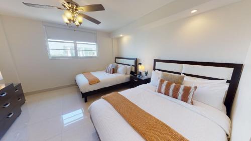 Premium One-Bedroom Suite with Partial Ocean & Bay Views 1520