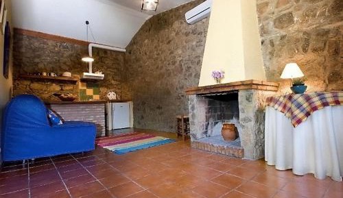 One-Bedroom Apartment (2 Adults)