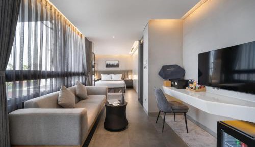 Suite with City View