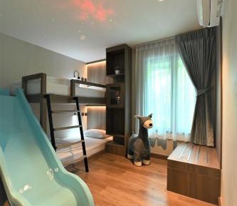 Family Room with Shower