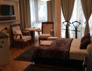 Studio Apartment